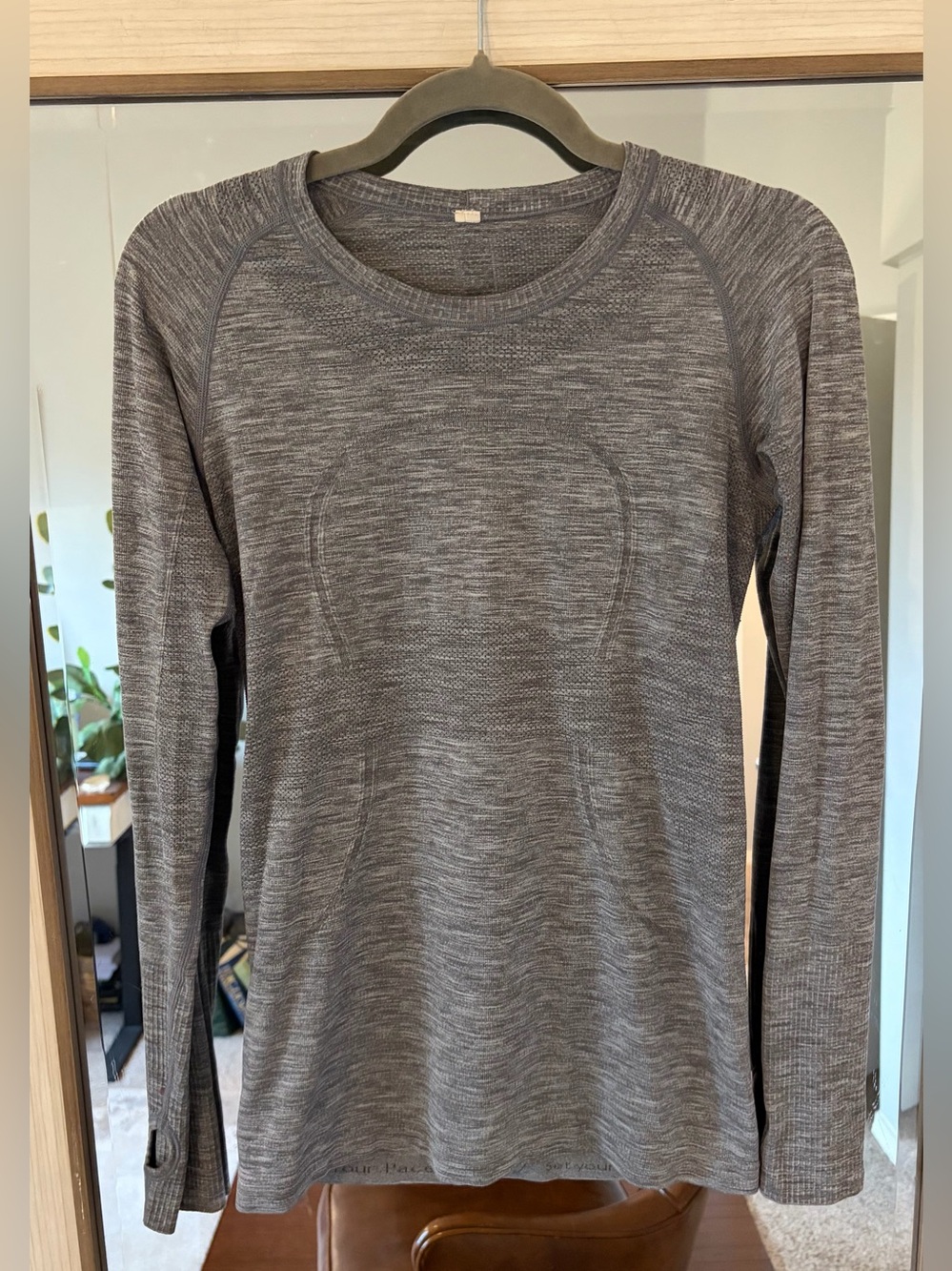 Lululemon Swiftly Tech Long Sleeve Crew Women’s Grey Size 8